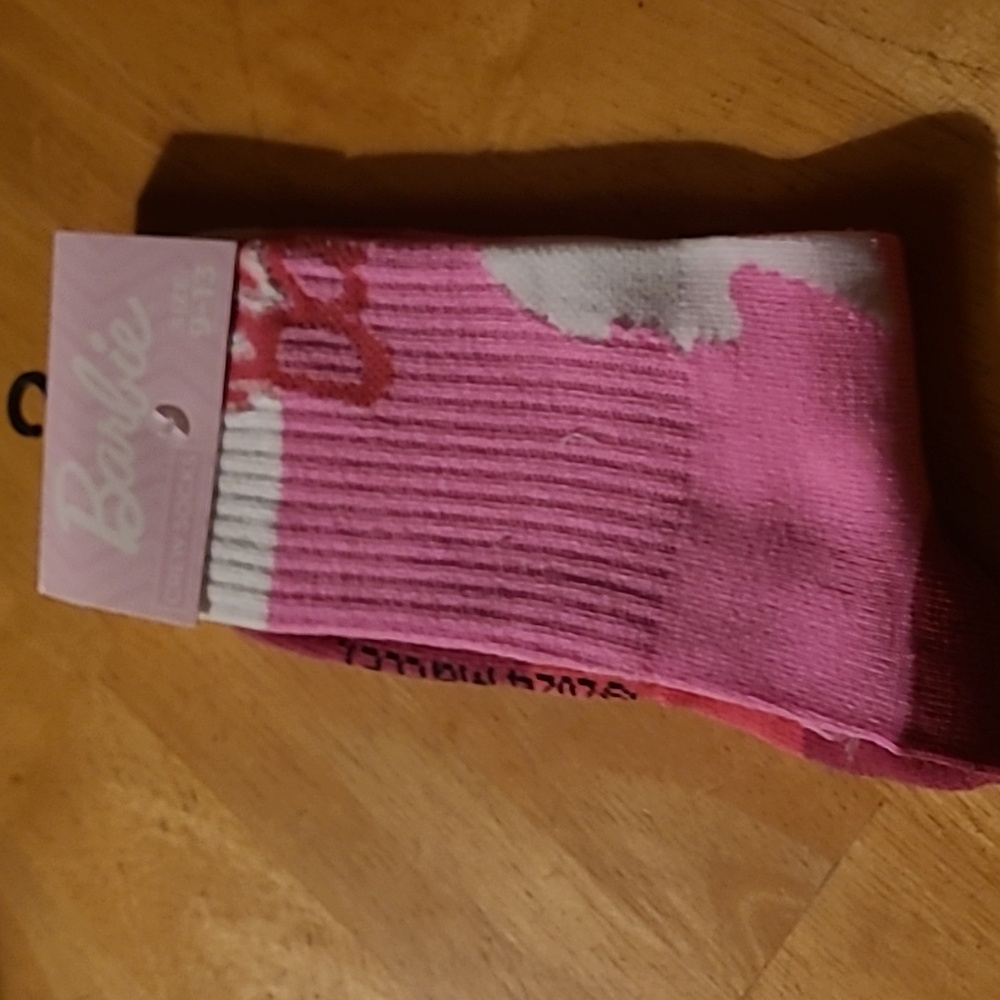 Barbie Crew Socks Size 9-13 - Picture 3 of 5